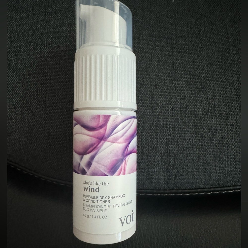 She’s like wind- invisible dry shampoo and conditioner 40 gr/ 1.4 fl oz